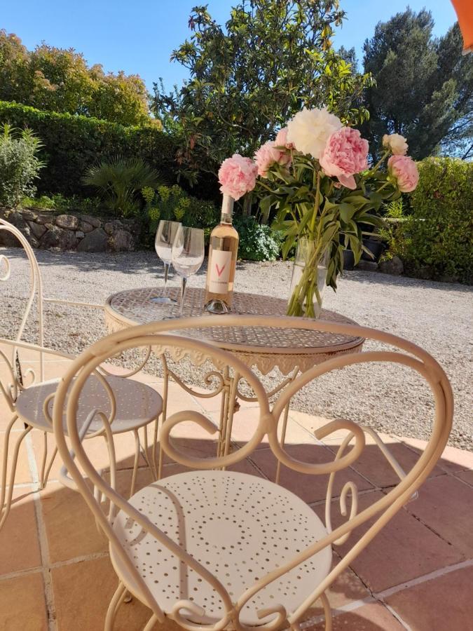 Gite Provencal Independant Avec Piscine Chauffee : Le Suy Bien Flayosc Eksteriør billede